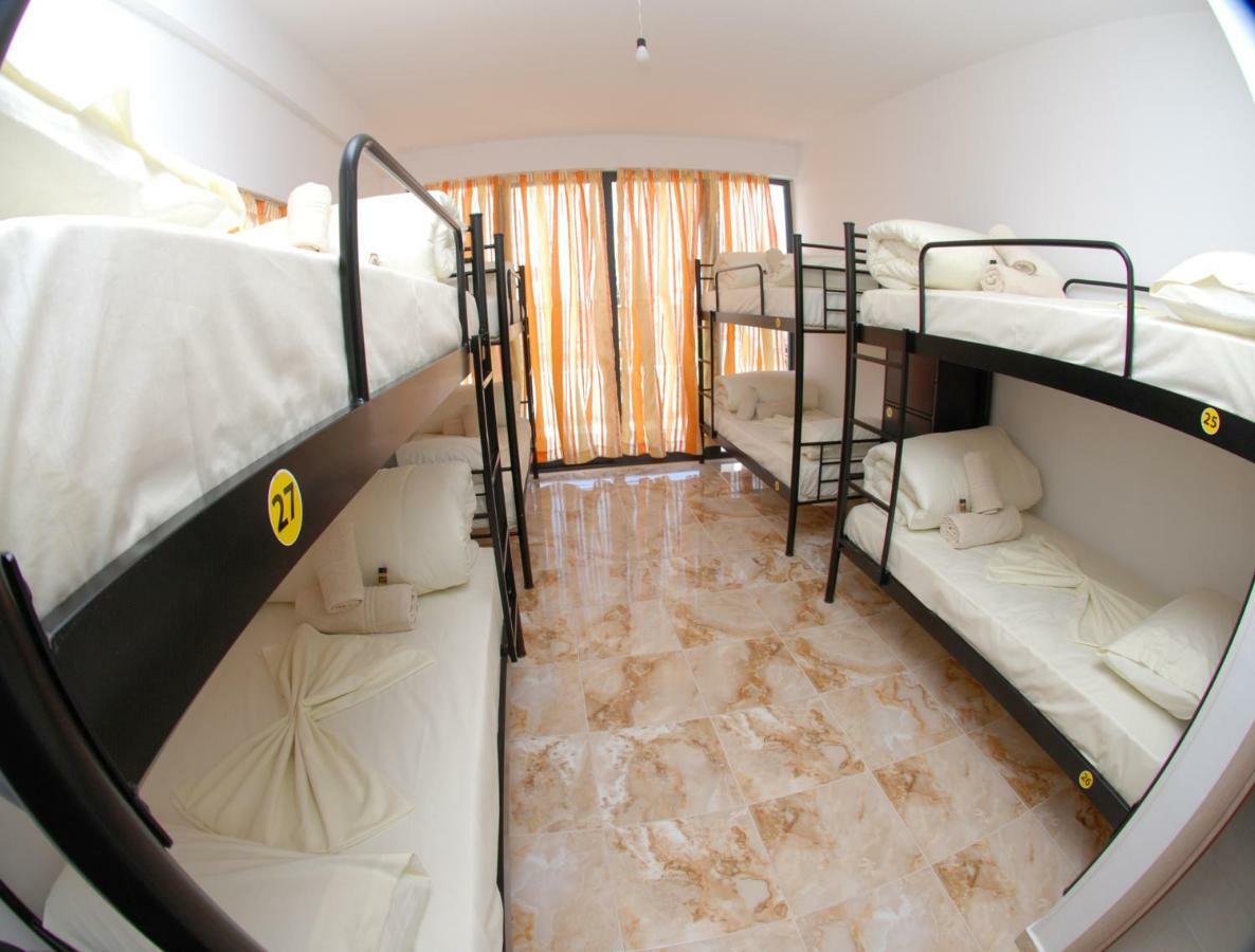 Wallaby Hostel ساراندا المظهر الخارجي الصورة