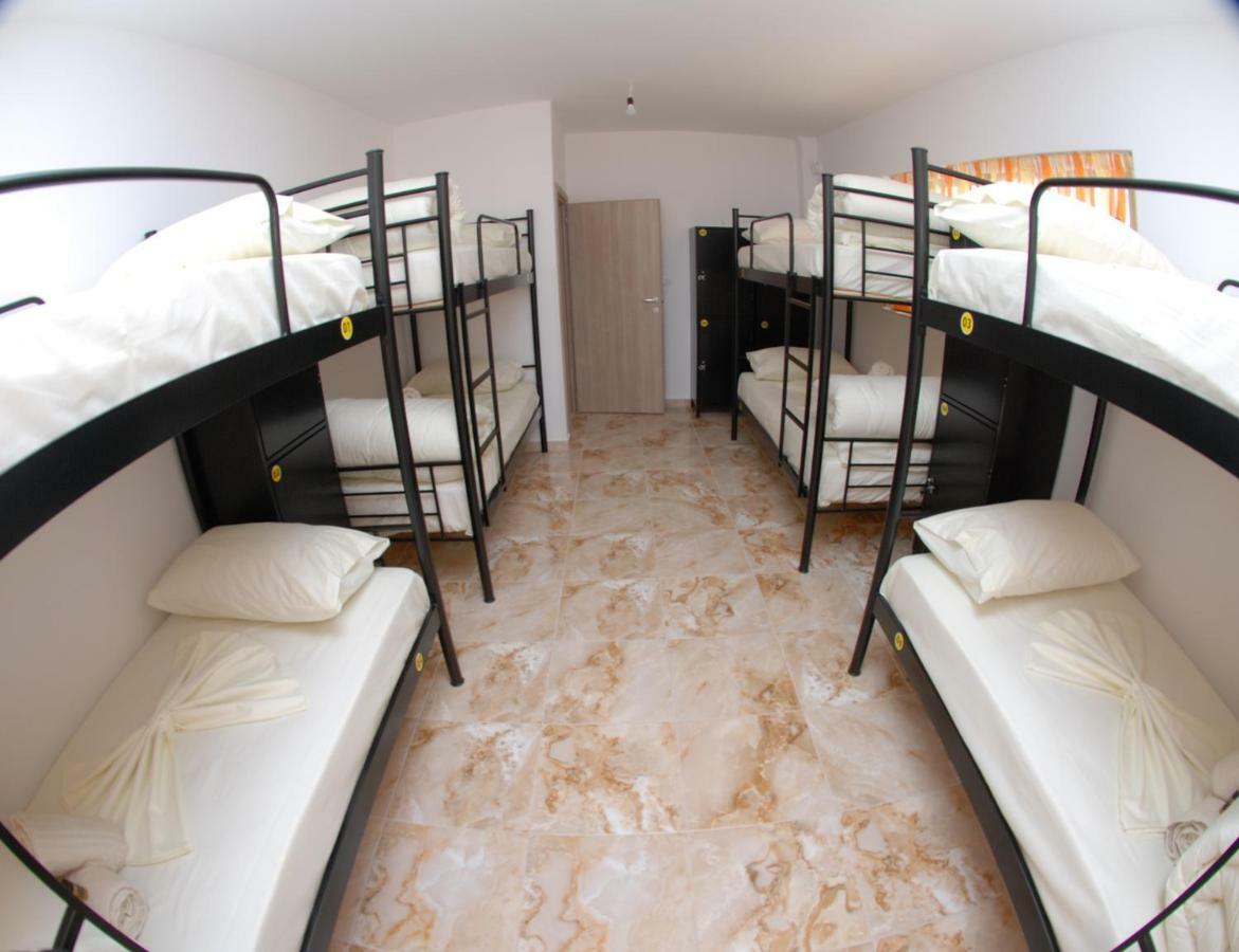 Wallaby Hostel ساراندا المظهر الخارجي الصورة