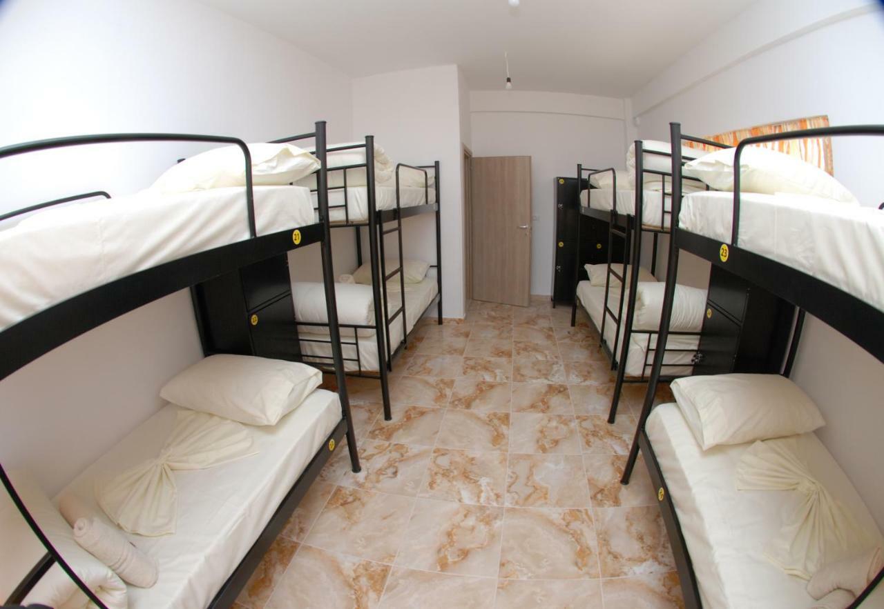 Wallaby Hostel ساراندا المظهر الخارجي الصورة